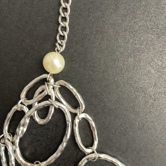 Chunky  pearl Layered Necklace silver Tone Hoop Chain Hammered Jewelry 19” - Picture 2 of 3